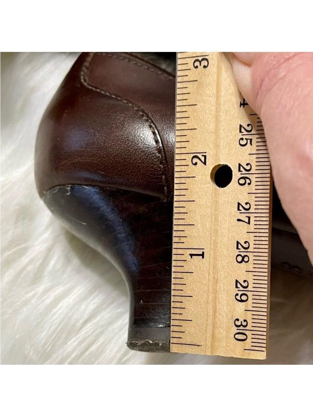 Naturalizer Brown Heels With Brass Buckle Size 7.5 - Picture 7 of 8